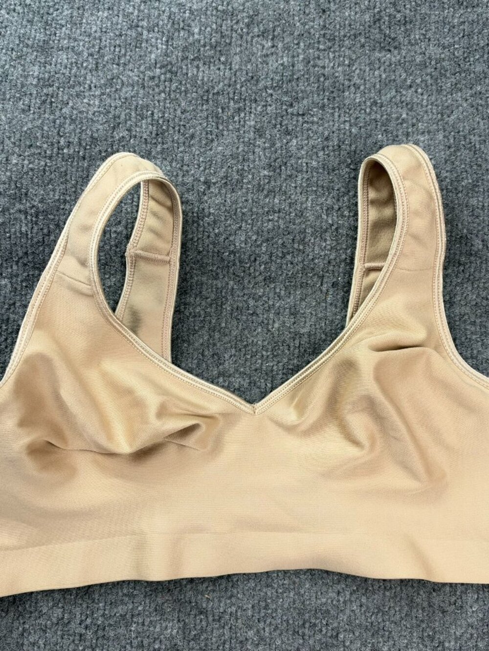 Hanes G796 SmoothTec ComfortFlex Fit Wirefree Bra Size L Beige Wireless Bralette